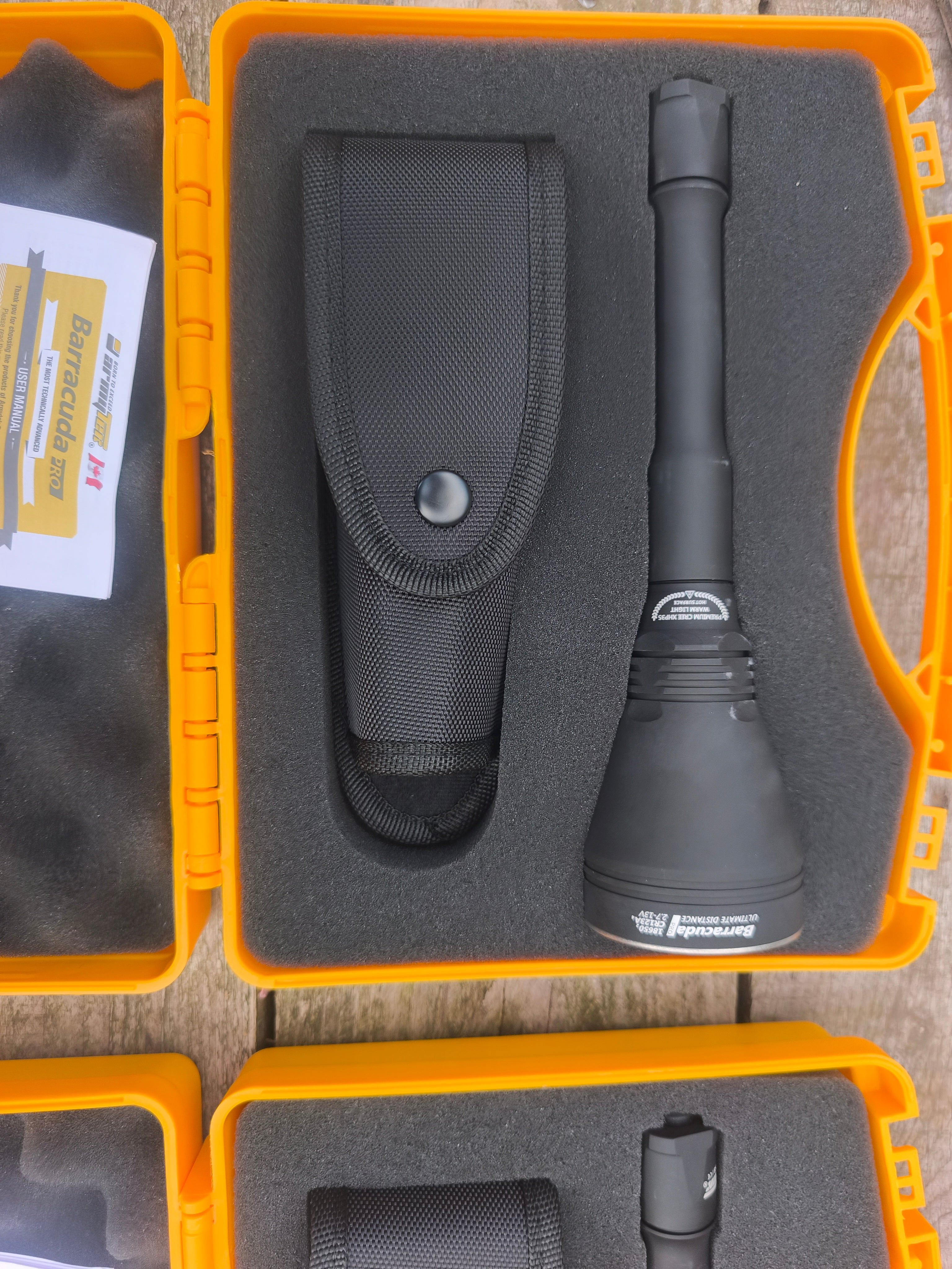Armytek Barracuda pro