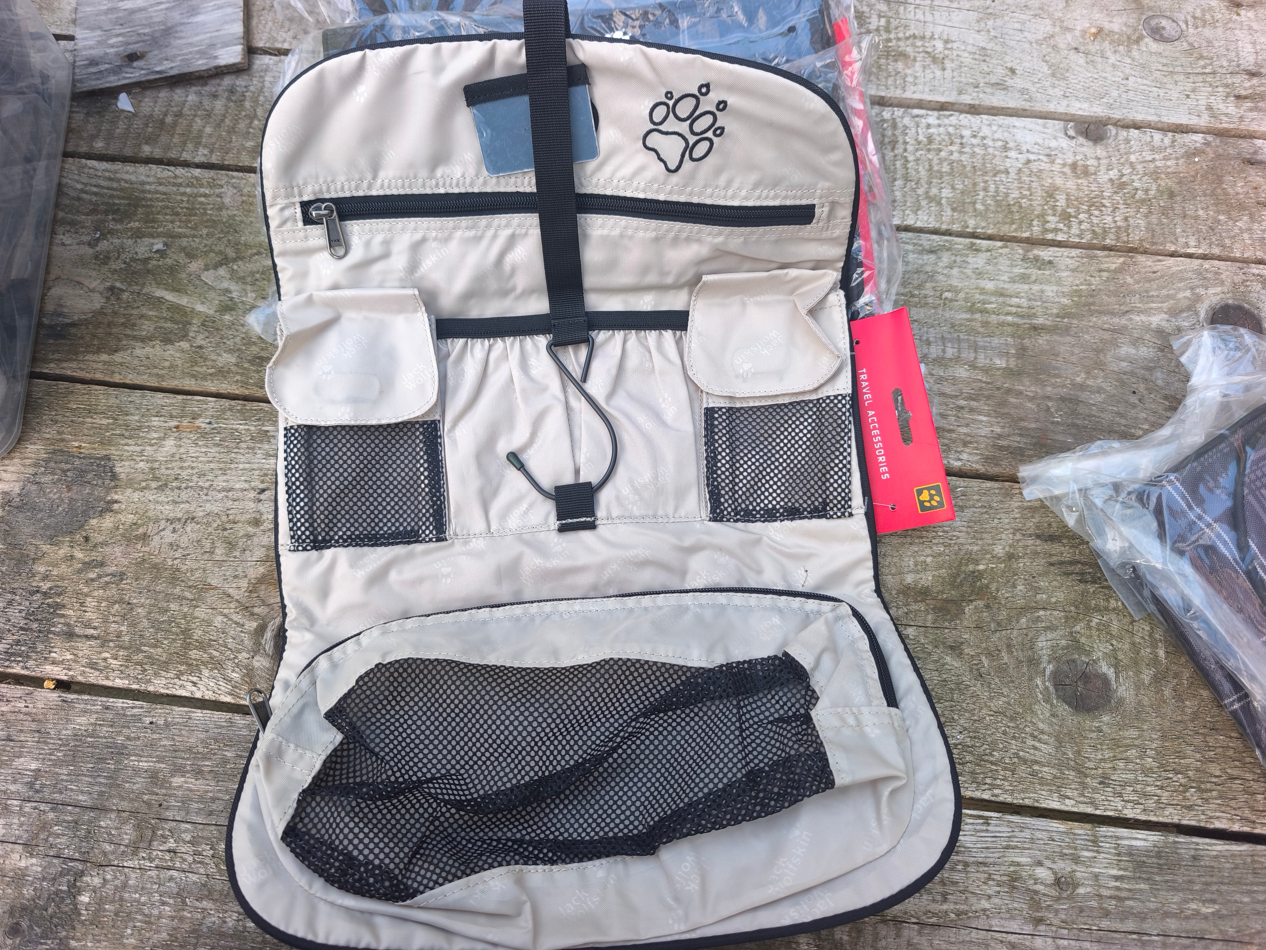 Toilettaske Jack Wolfskin Waschsalon, farve: wild berry checks