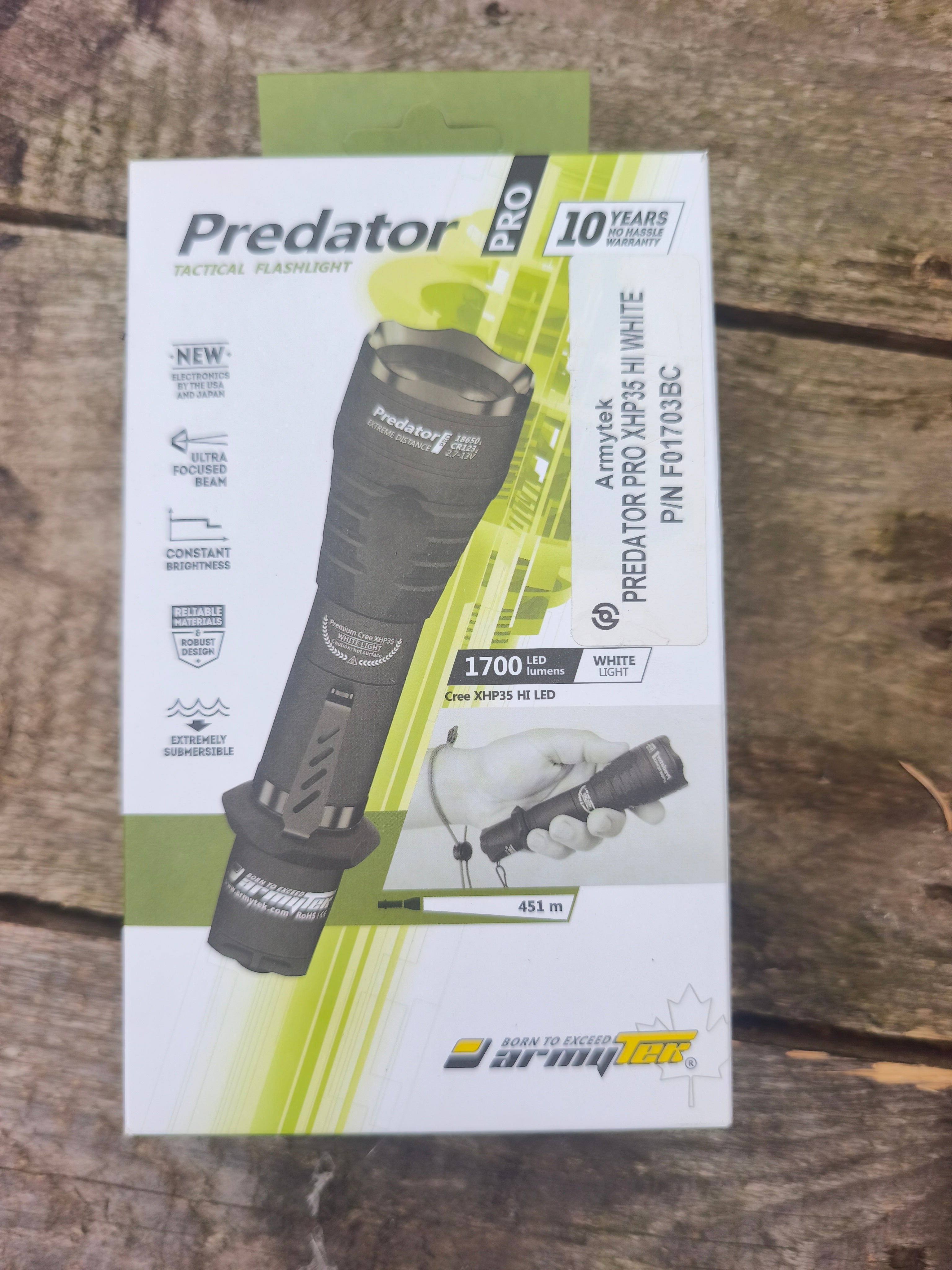 Armytek Predator Pro, 1700 lumens, ny