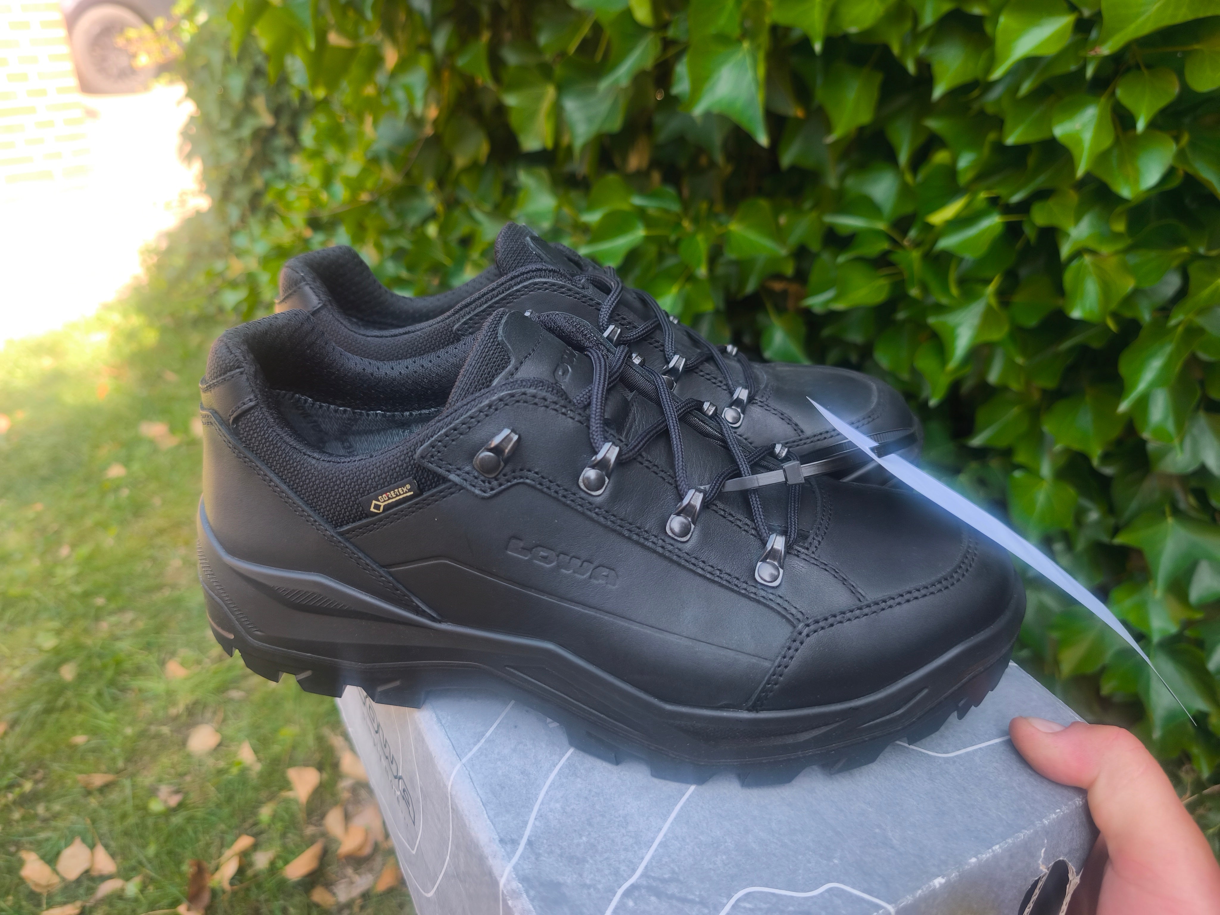 Lowa Renegade II GTX LO TF størrelse 42,5, sort