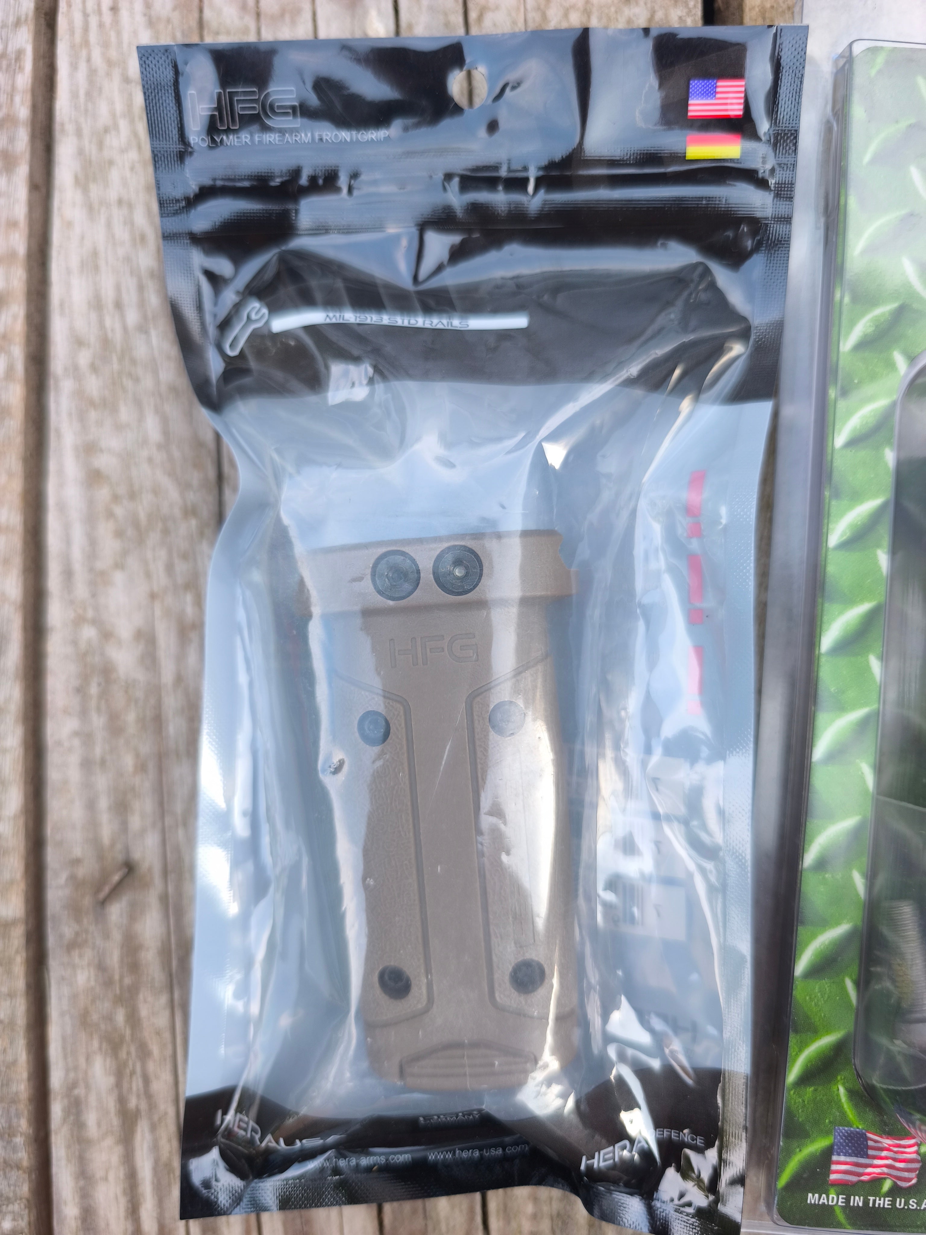 Hera Arms HFG frontgreb, Tan