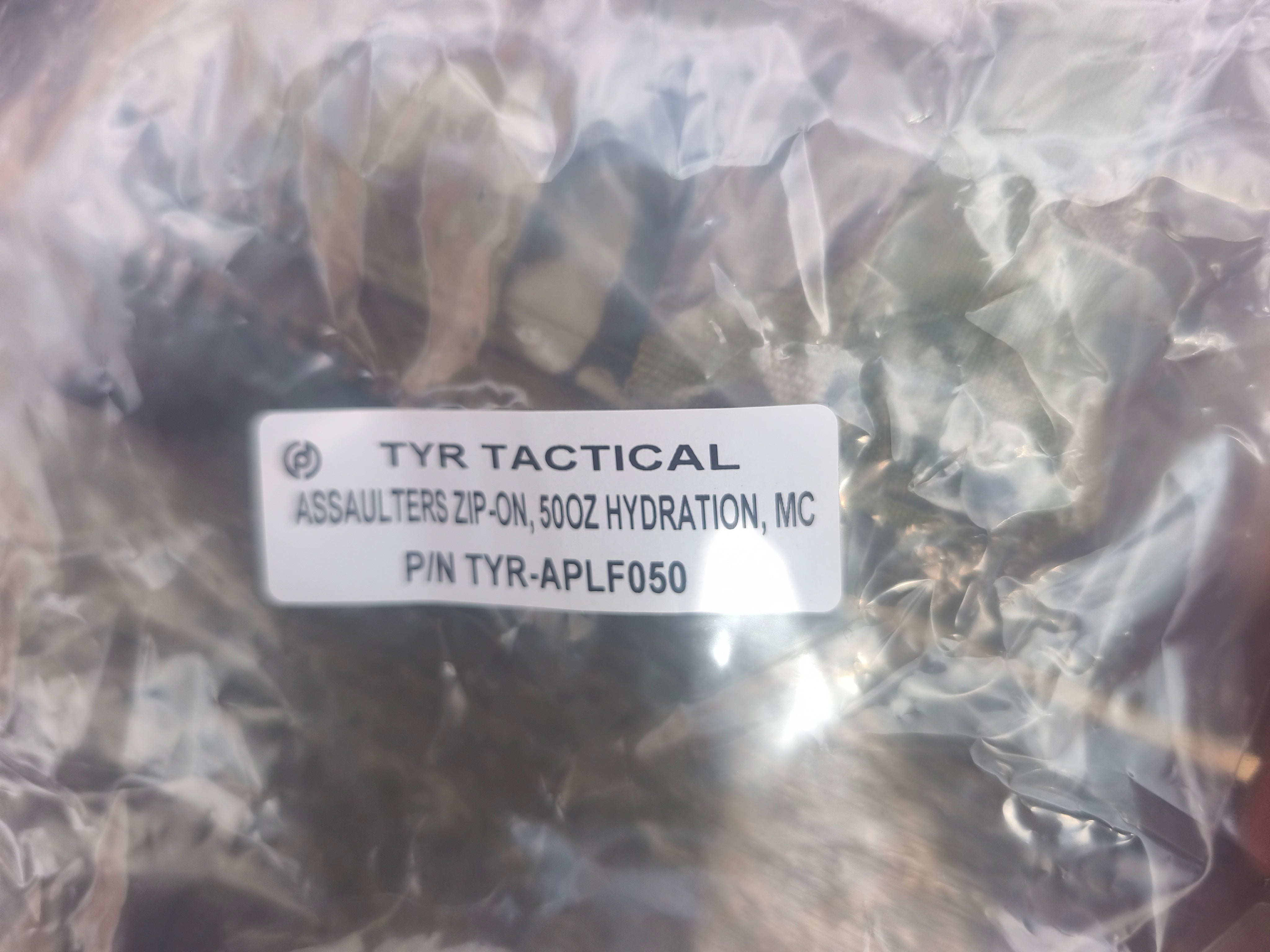 Tyr assaulters zip on backpanel, nyt